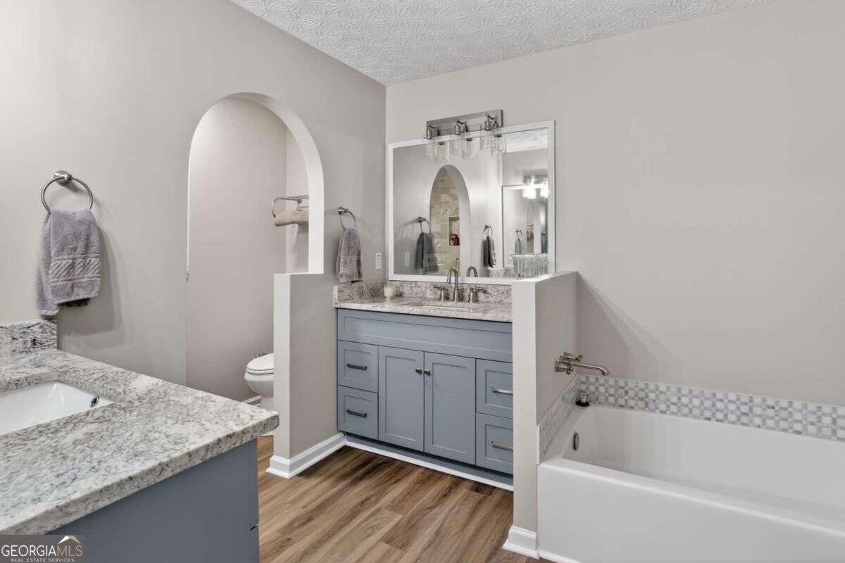 2562 Kennesaw Springs Court Property Photo 18