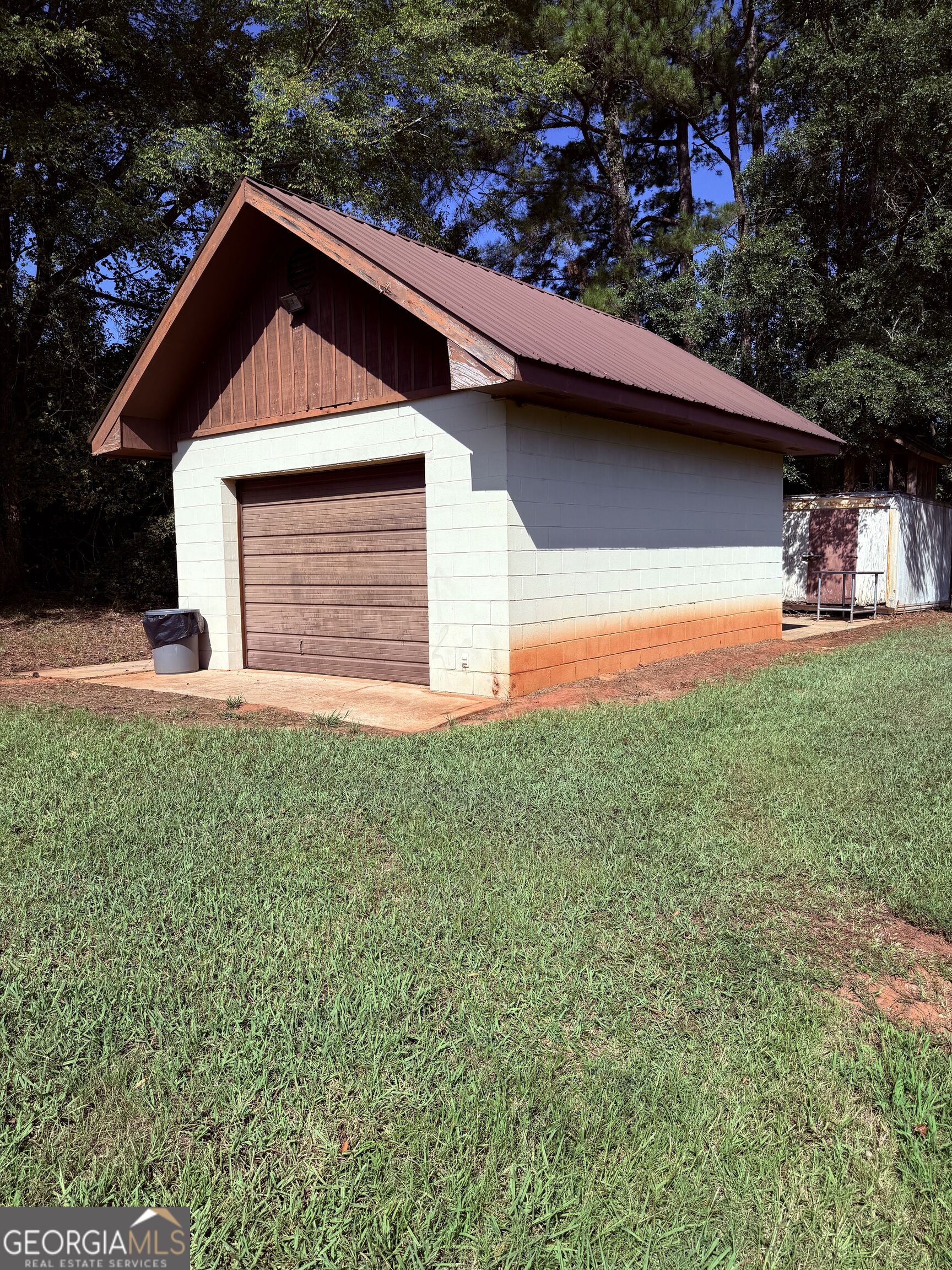 1333 E Hill Street Property Photo 40