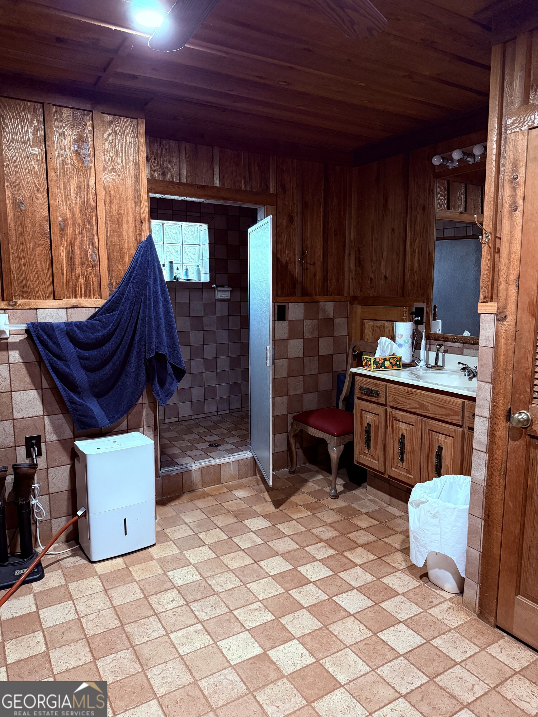 1333 E Hill Street Property Photo 55