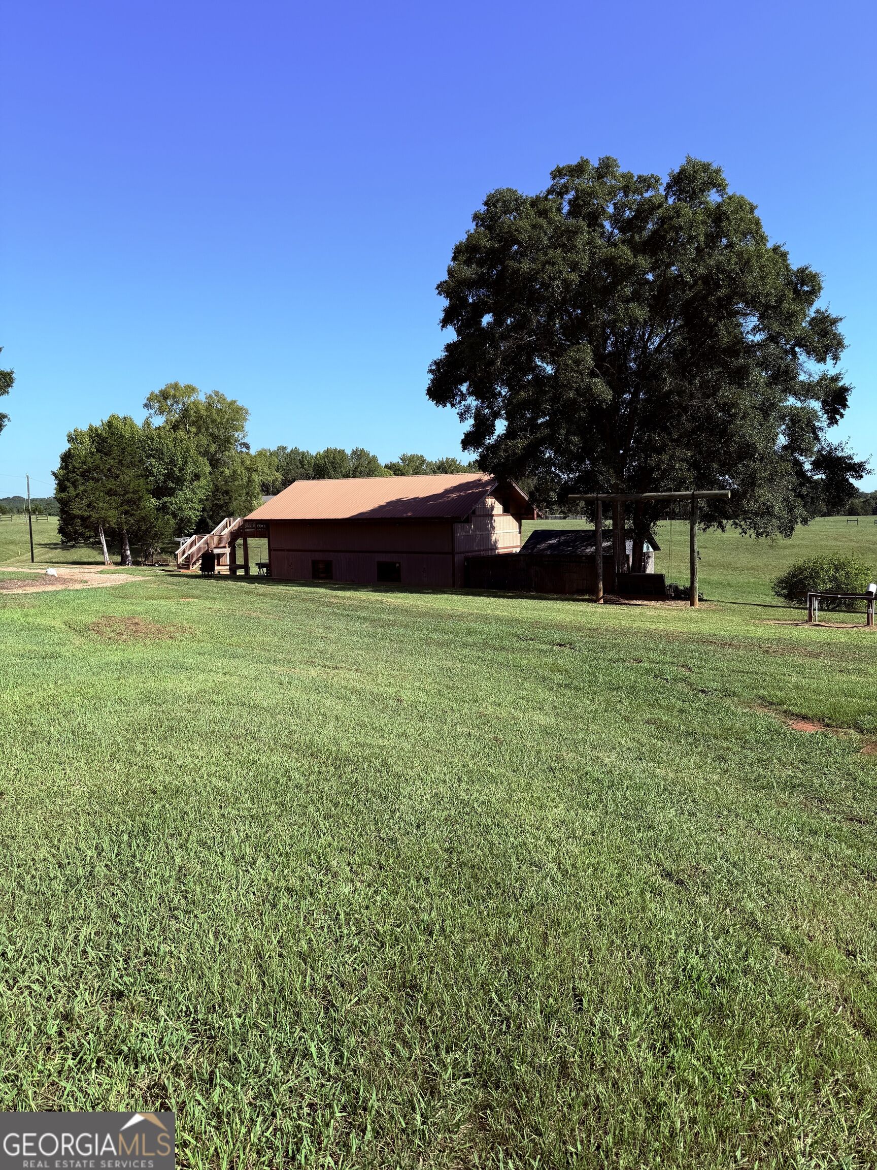 1333 E Hill Street Property Photo 57