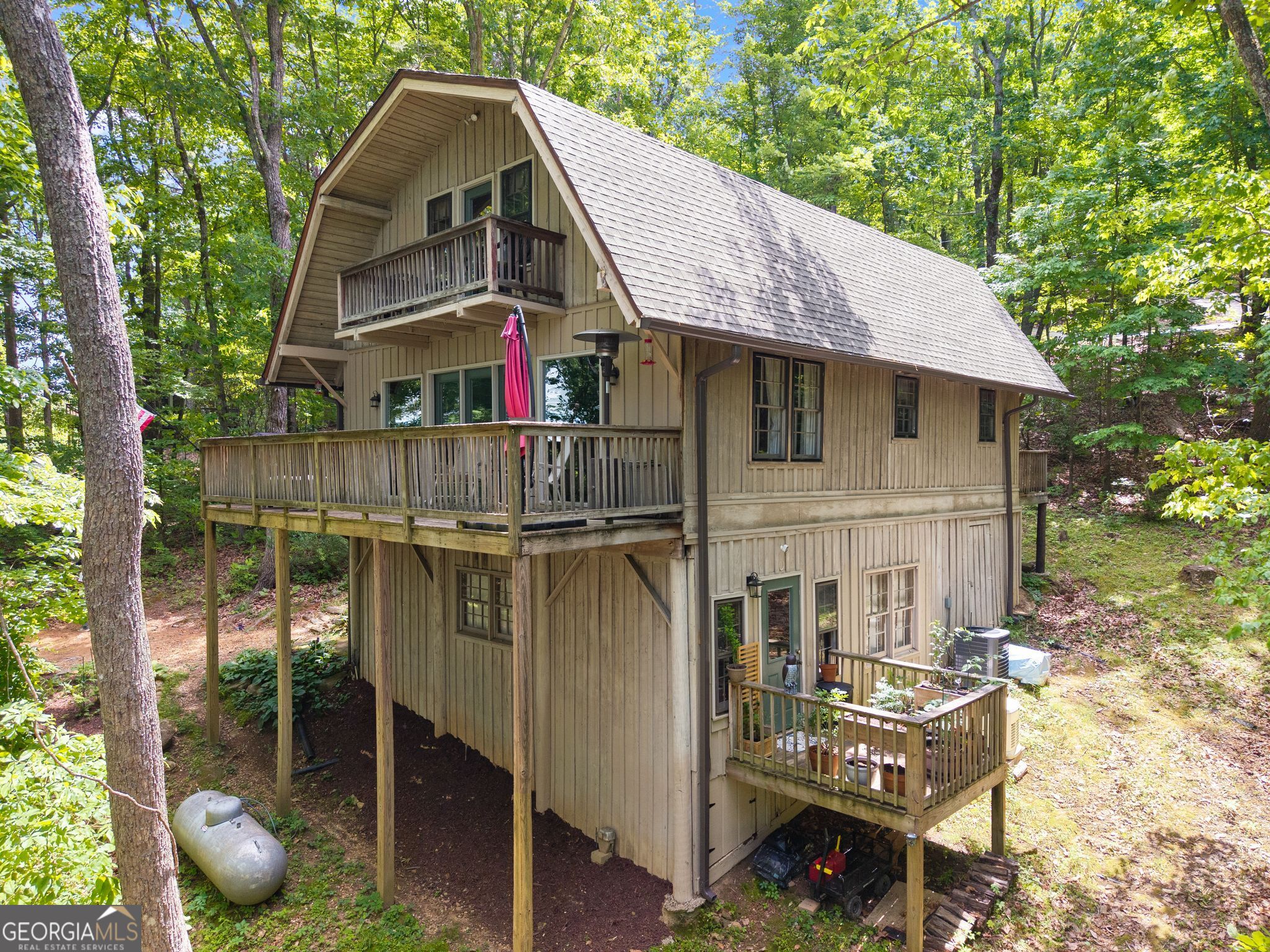222 Matterhorn Drive Property Photo 3