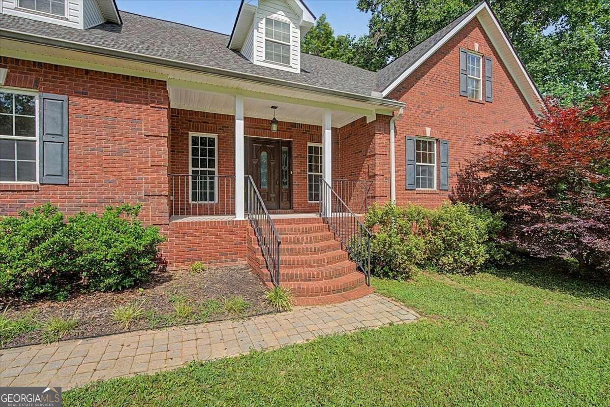 994 Rainey Road Property Photo 8