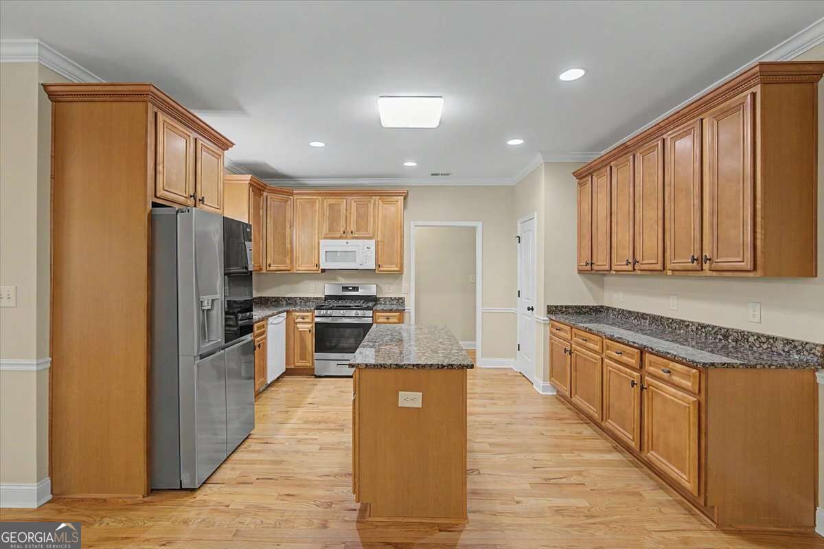 994 Rainey Road Property Photo 21