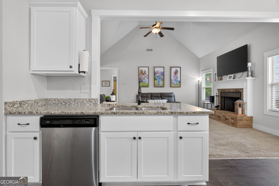 448 Rabbit Run Property Photo 9