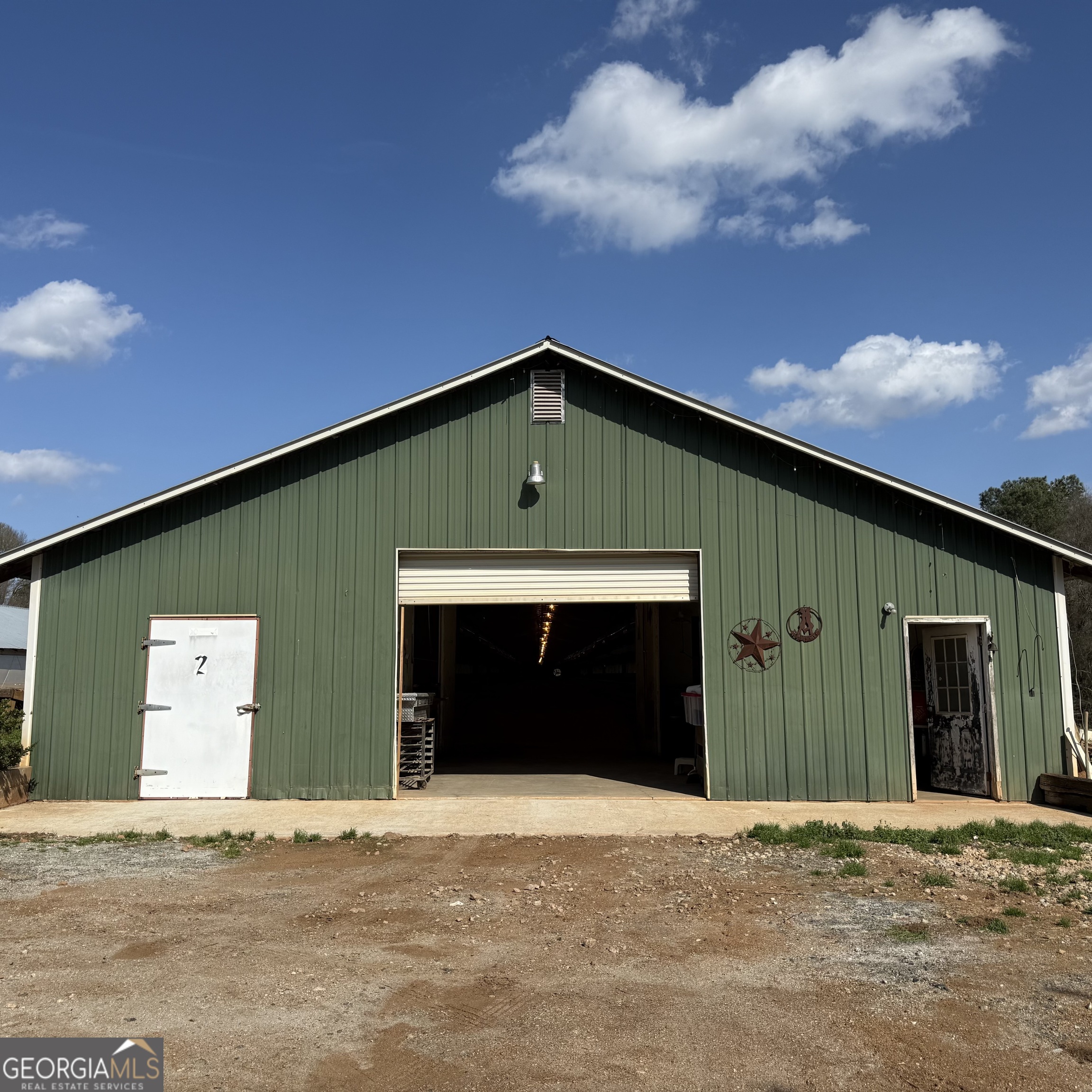 1182 Crawfords Ferry Road Property Photo 1