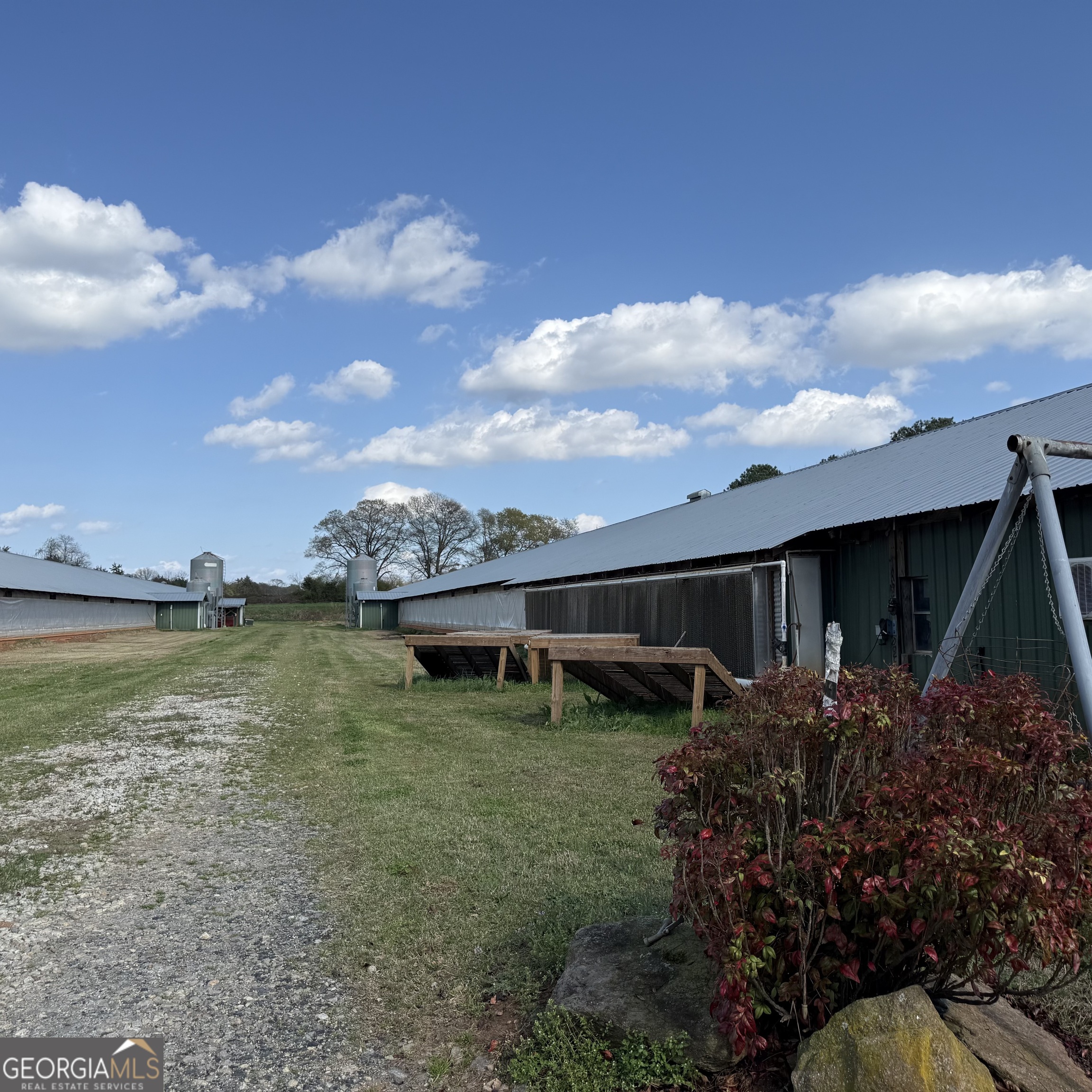 1182 Crawfords Ferry Road Property Photo 7