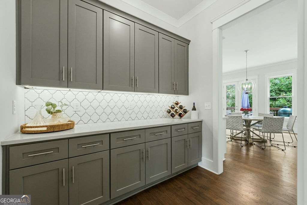 1272 Kingsview Circle Se Property Photo 5