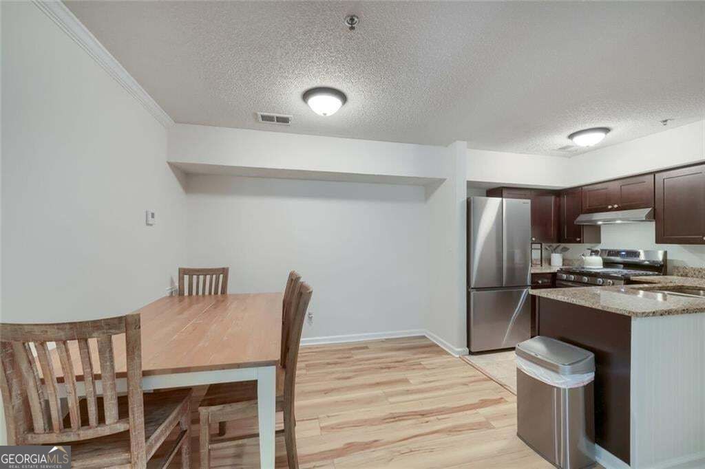 217 Cobblestone Trail Property Photo 6