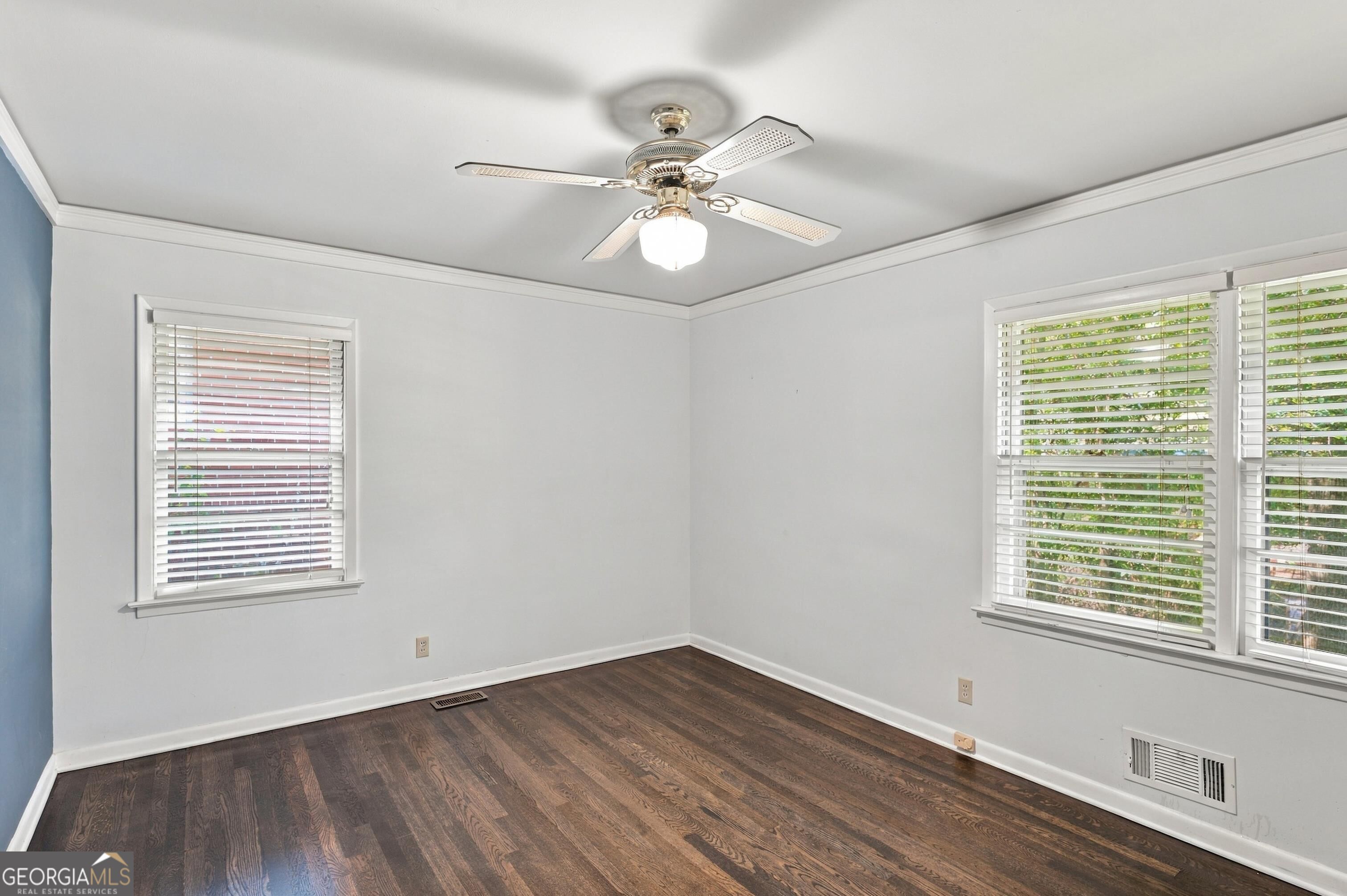 955 Vistavia Circle Property Photo 13