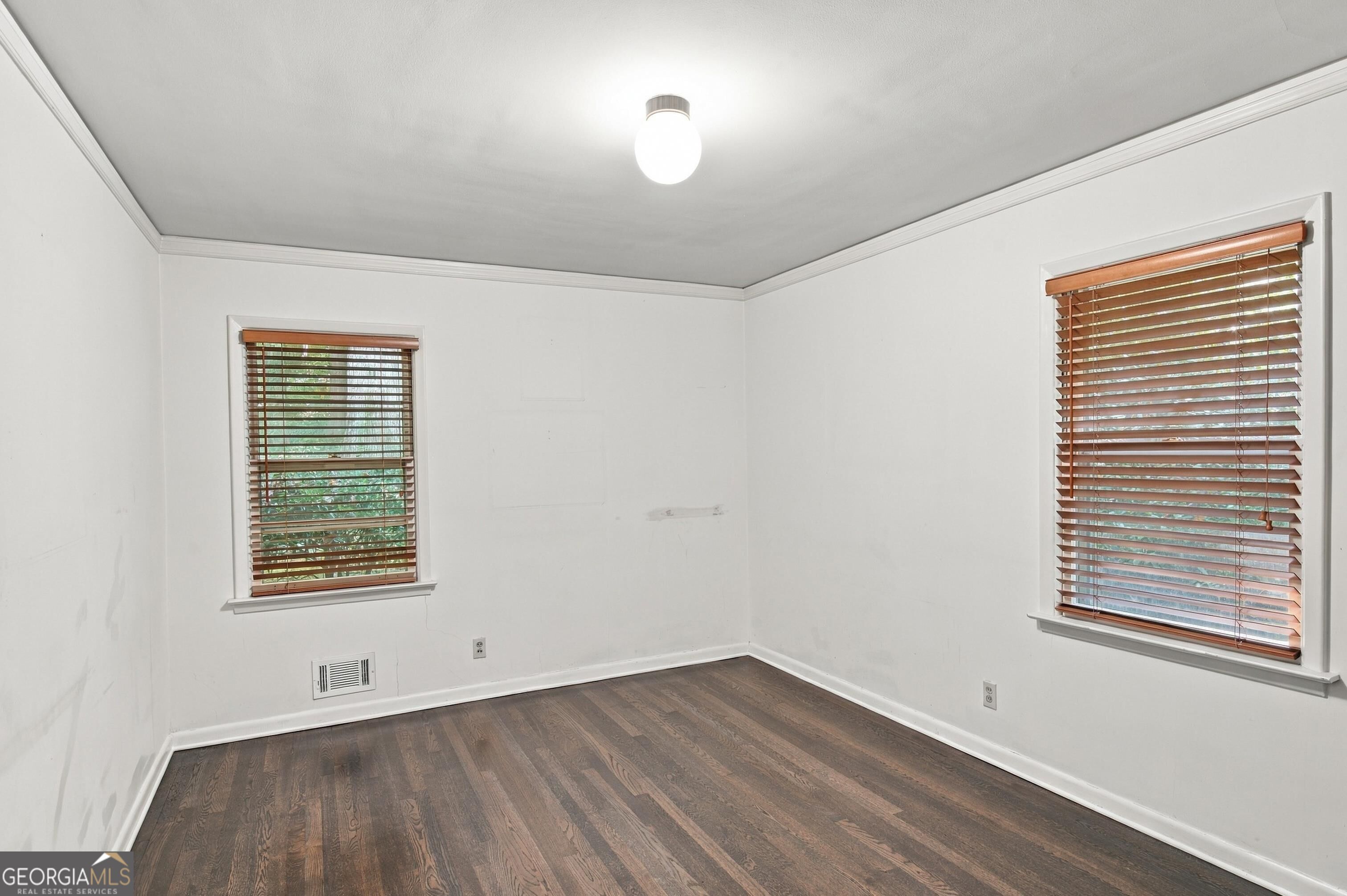 955 Vistavia Circle Property Photo 18