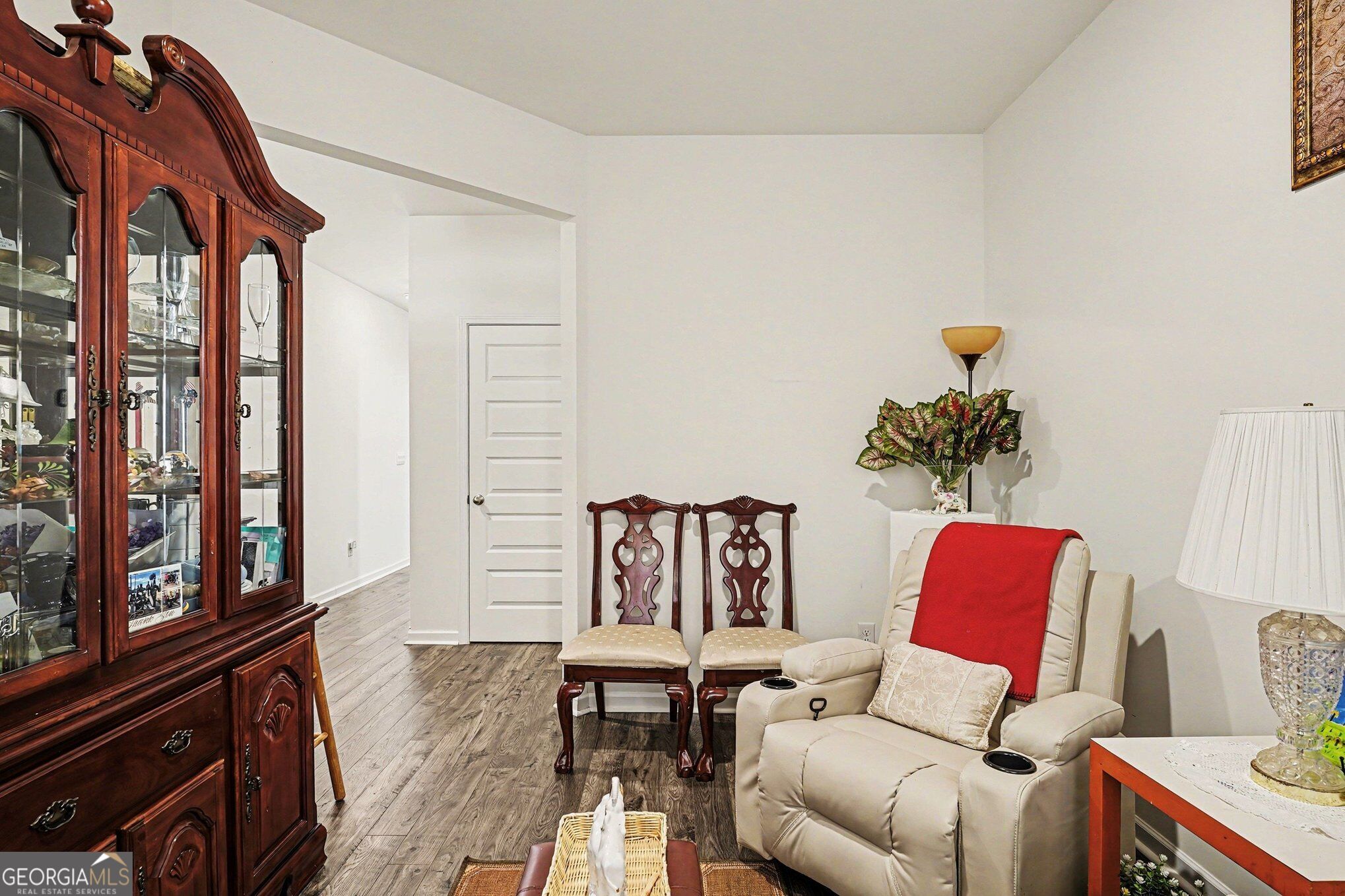216 Friendship Oak Way Property Photo 9