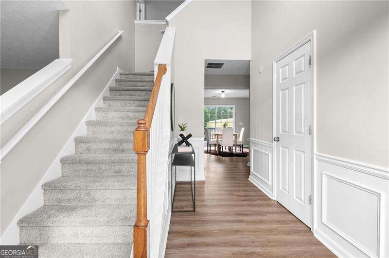 5077 Newpark Drive Nw Property Photo 8