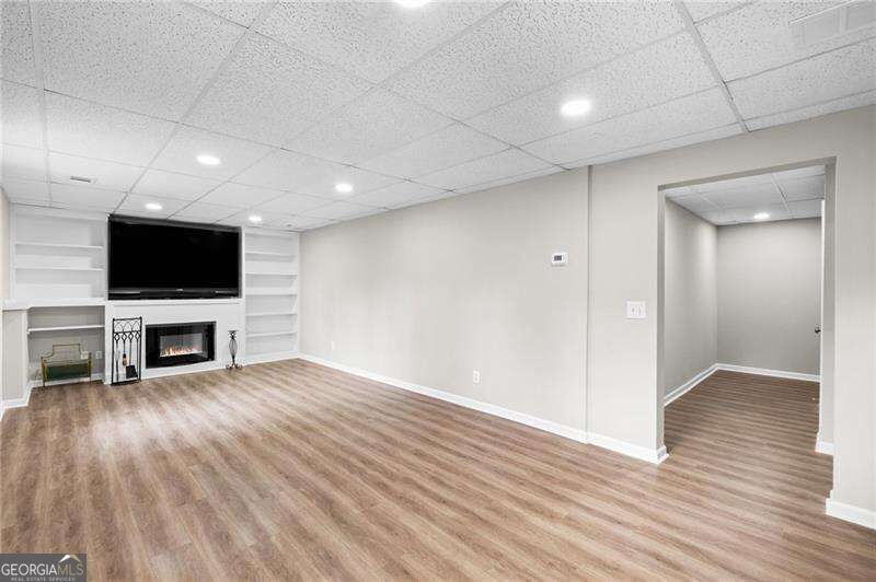 5077 Newpark Drive Nw Property Photo 27