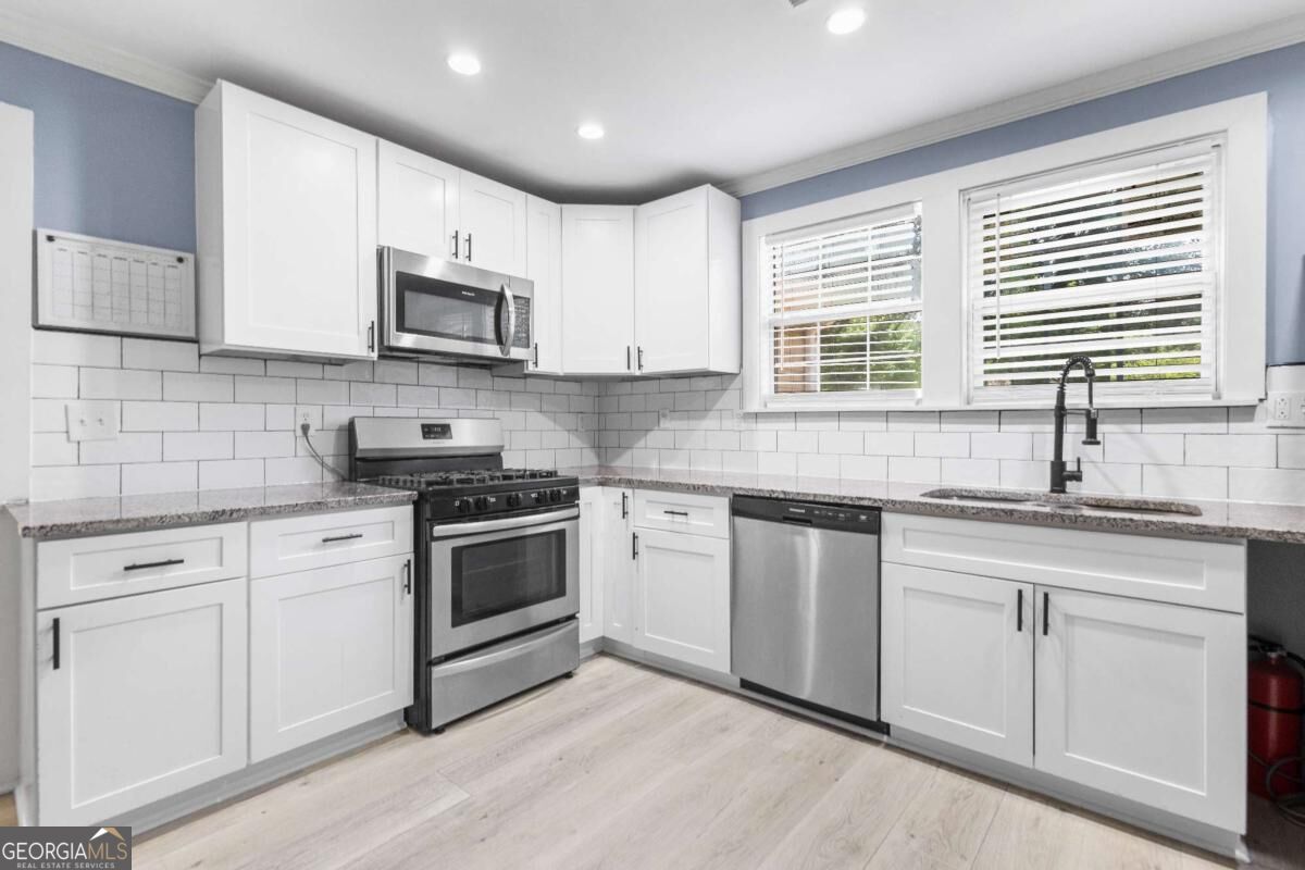 4348 Midway Road Property Photo 12