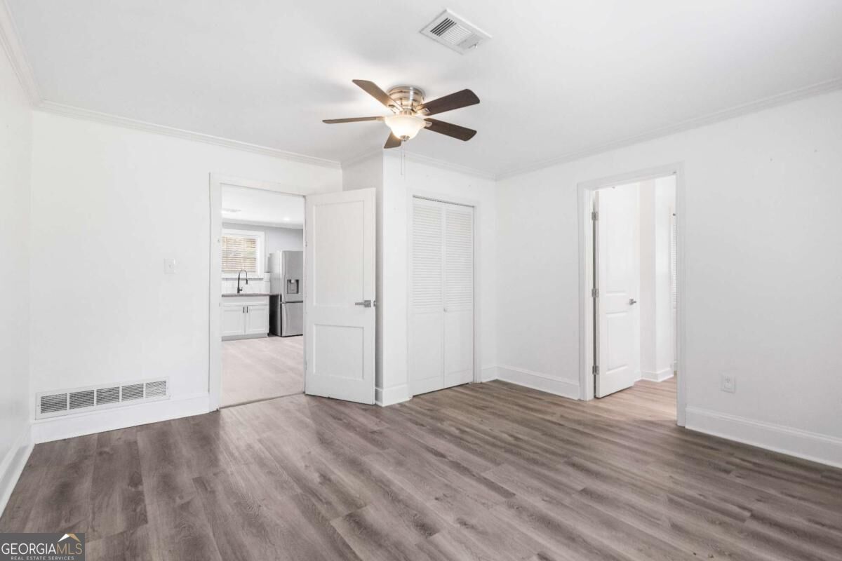4348 Midway Road Property Photo 14