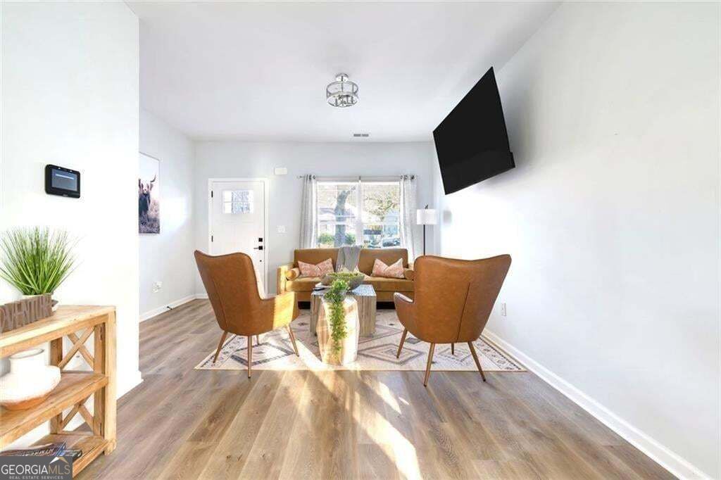 56 Holly Road Property Photo 6