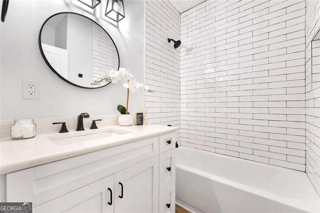 56 Holly Road Property Photo 9