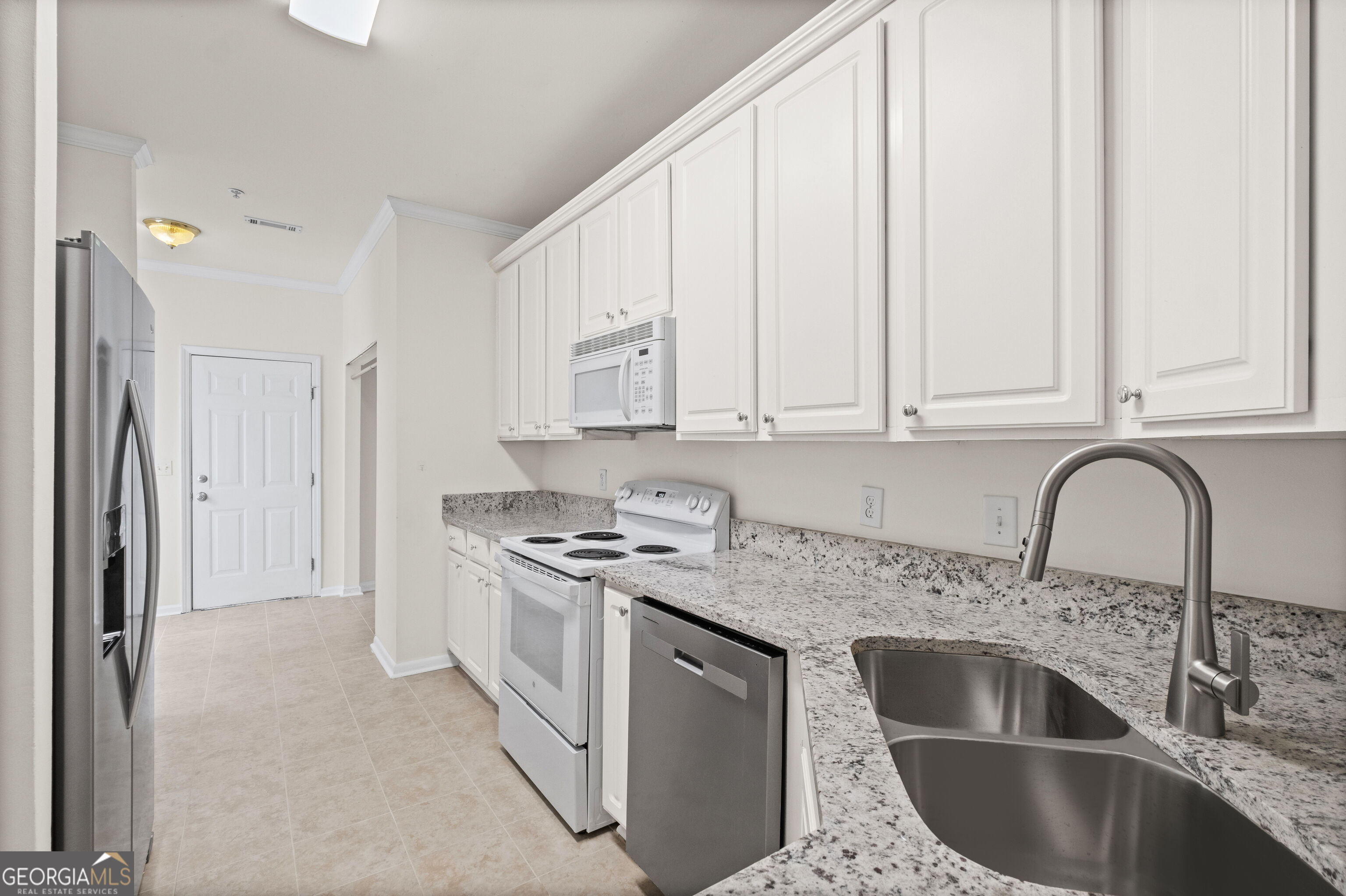 8849 Fairview Bluff Road Property Photo 5