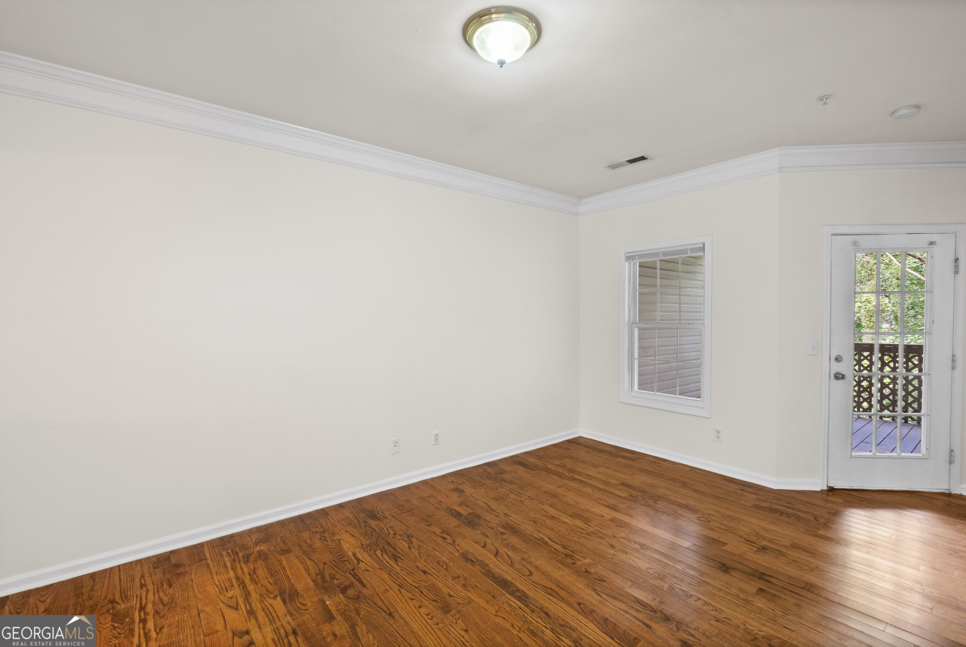 8849 Fairview Bluff Road Property Photo 9