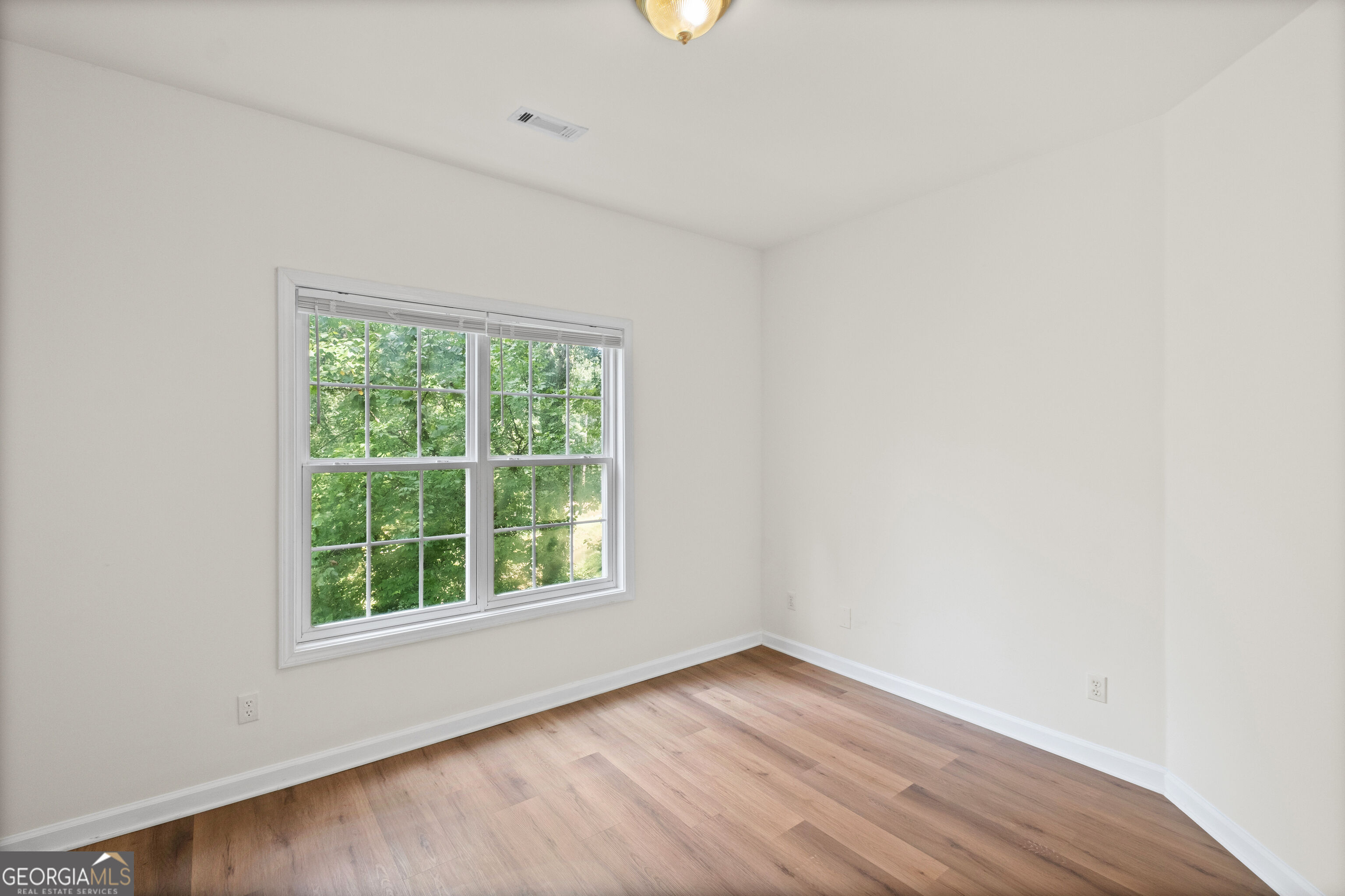8849 Fairview Bluff Road Property Photo 16