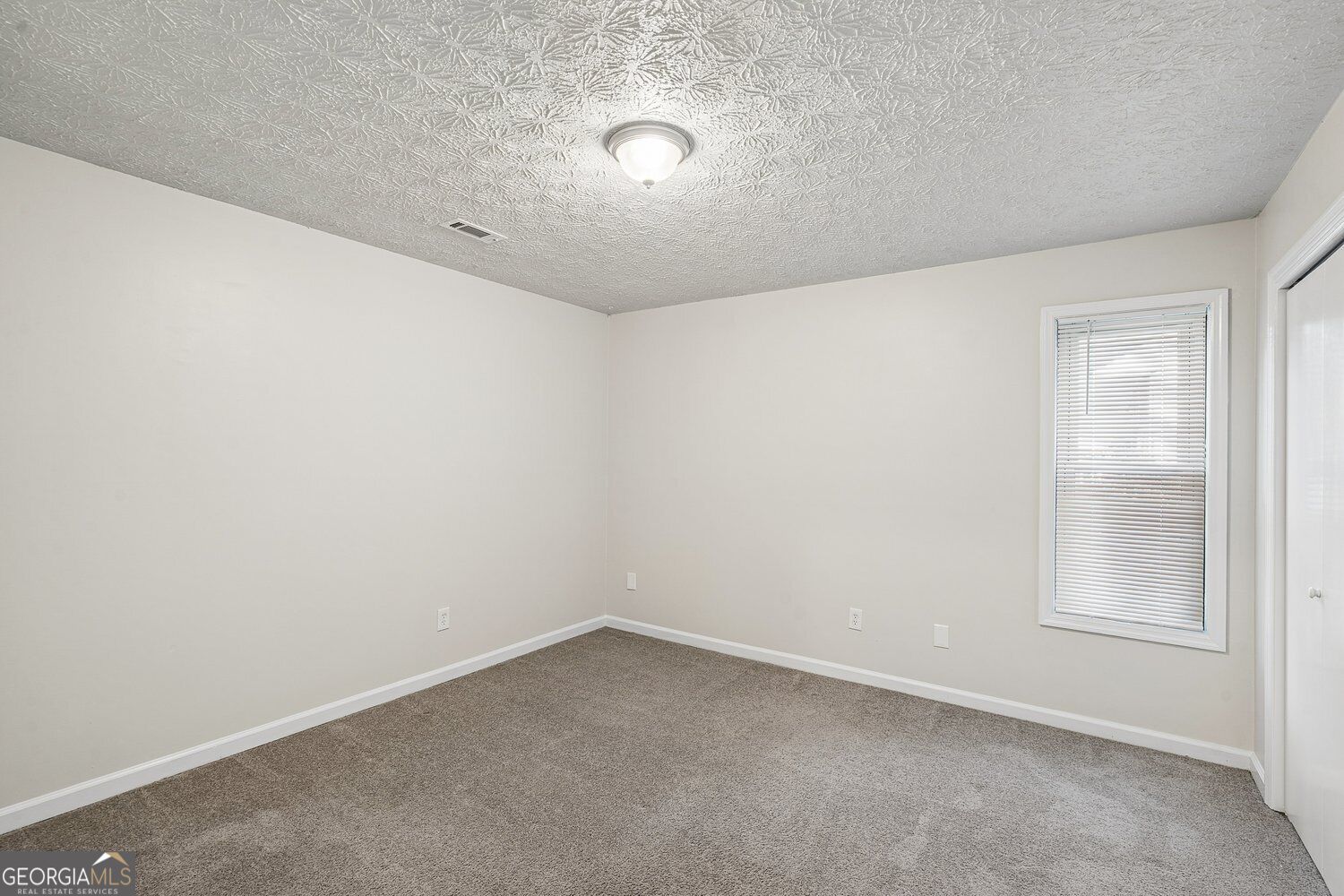 587 Farmbrook Trail Ne Property Photo 12