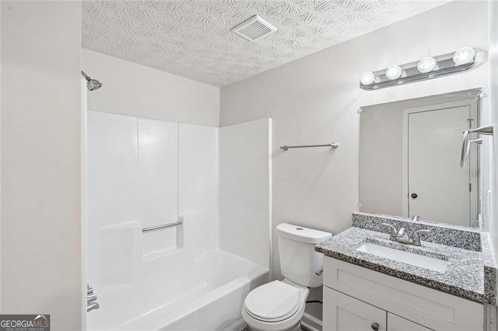 587 Farmbrook Trail Ne Property Photo 14