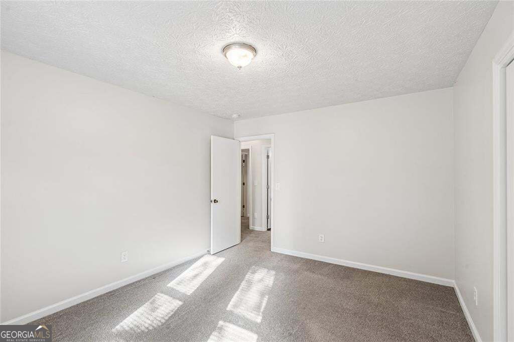 587 Farmbrook Trail Ne Property Photo 17