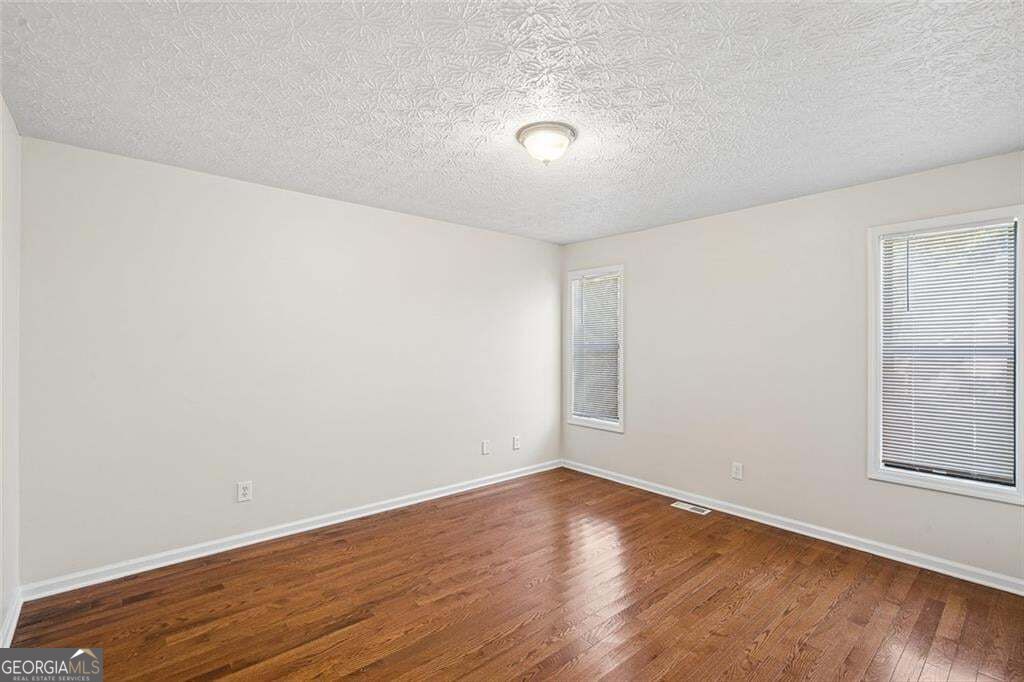 587 Farmbrook Trail Ne Property Photo 18