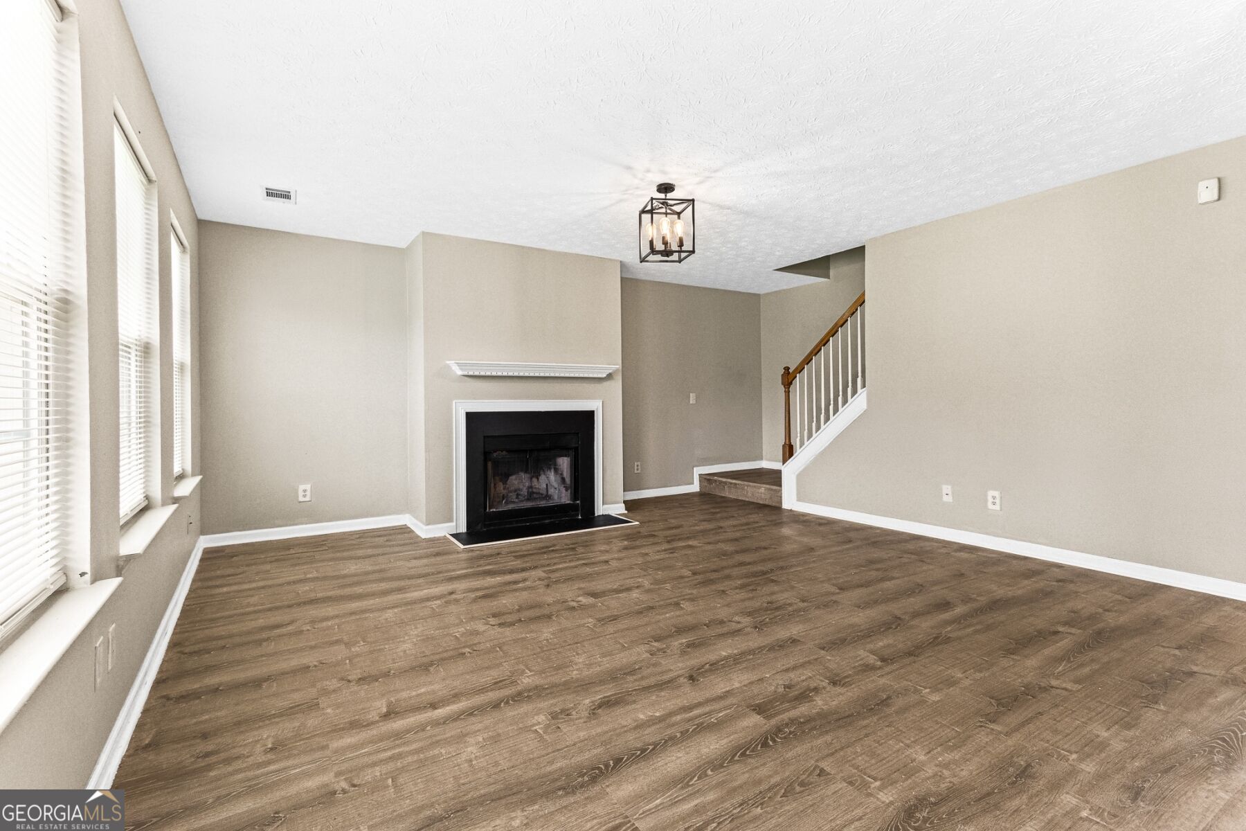 2835 Storybook Court Property Photo 12