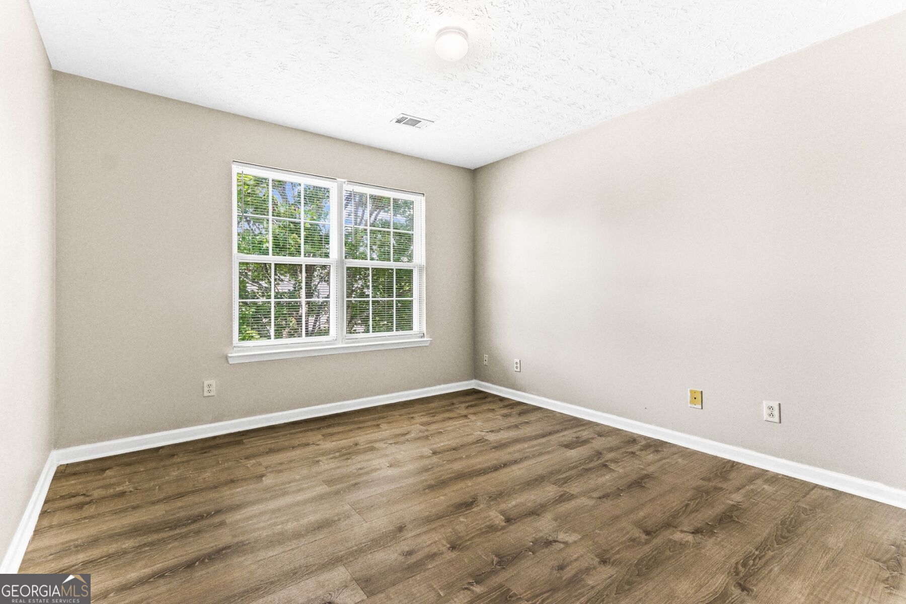 2835 Storybook Court Property Photo 27