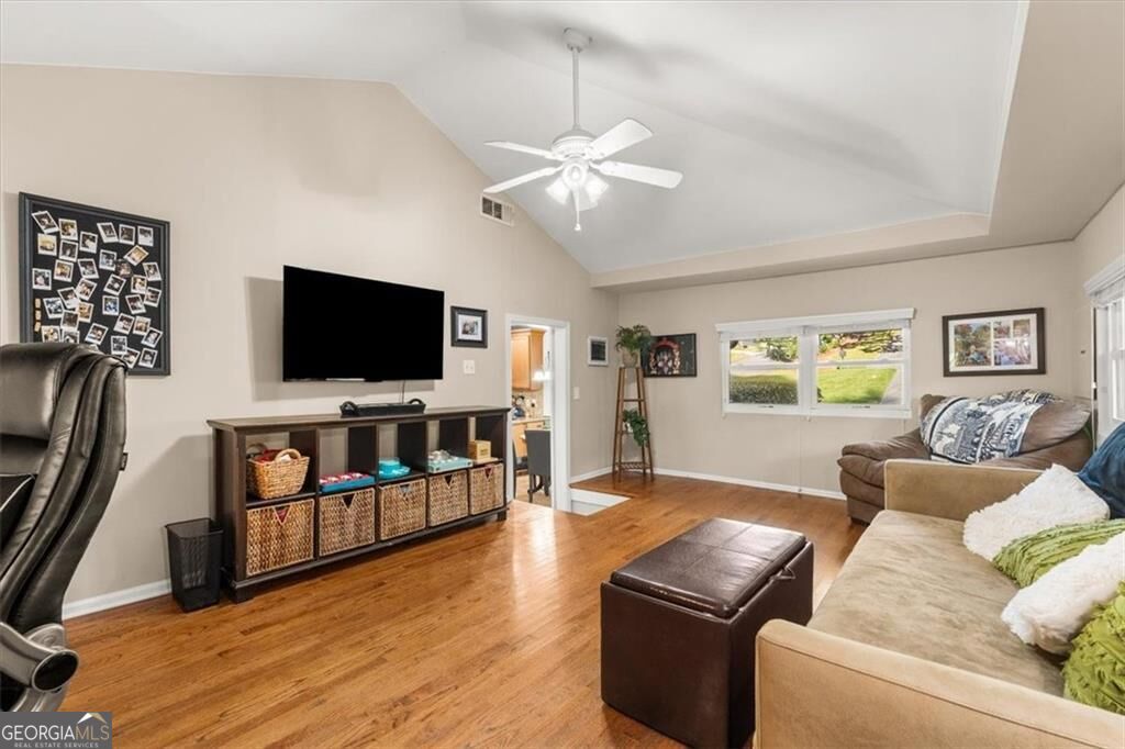 1388 Carolyn Drive Ne Property Photo 9