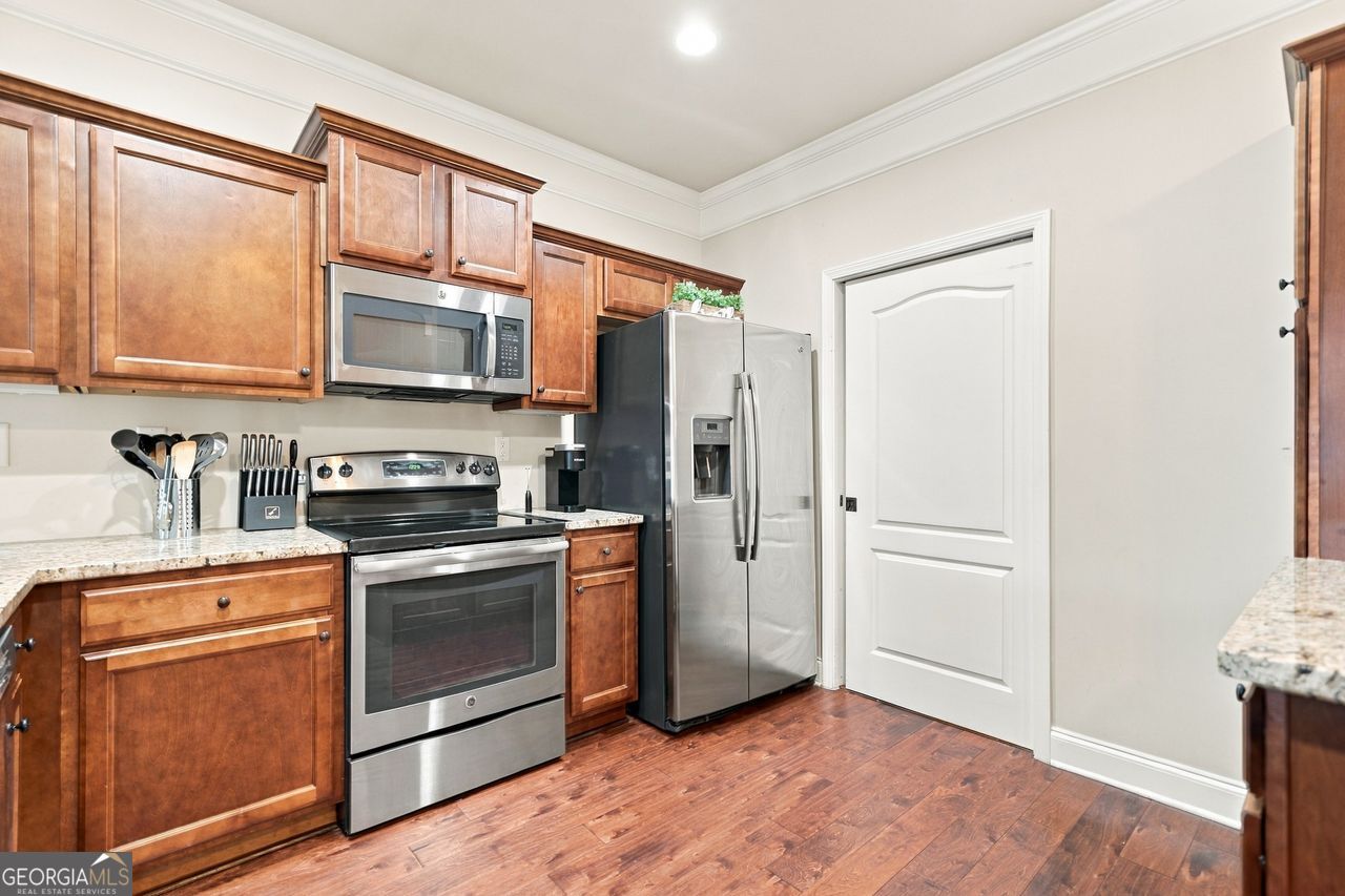 2849 Fox Bridge Court Property Photo 7