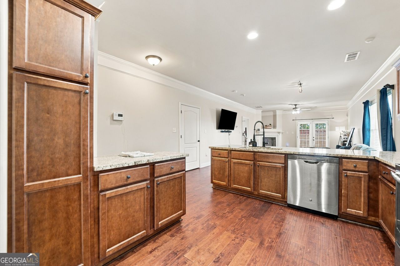 2849 Fox Bridge Court Property Photo 9