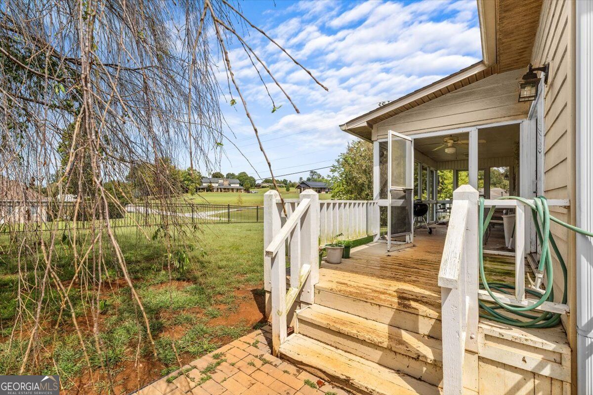 324 Sims Circle Property Photo 18
