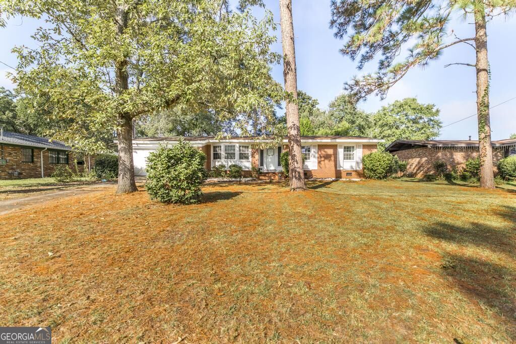 331 Clairmont Drive Property Photo 3