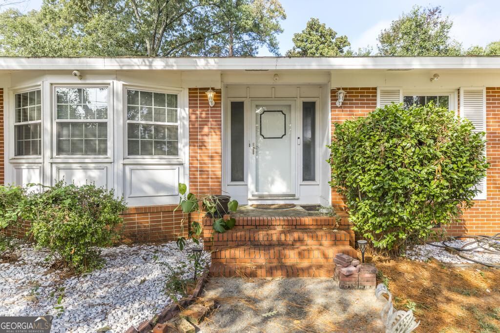 331 Clairmont Drive Property Photo 6