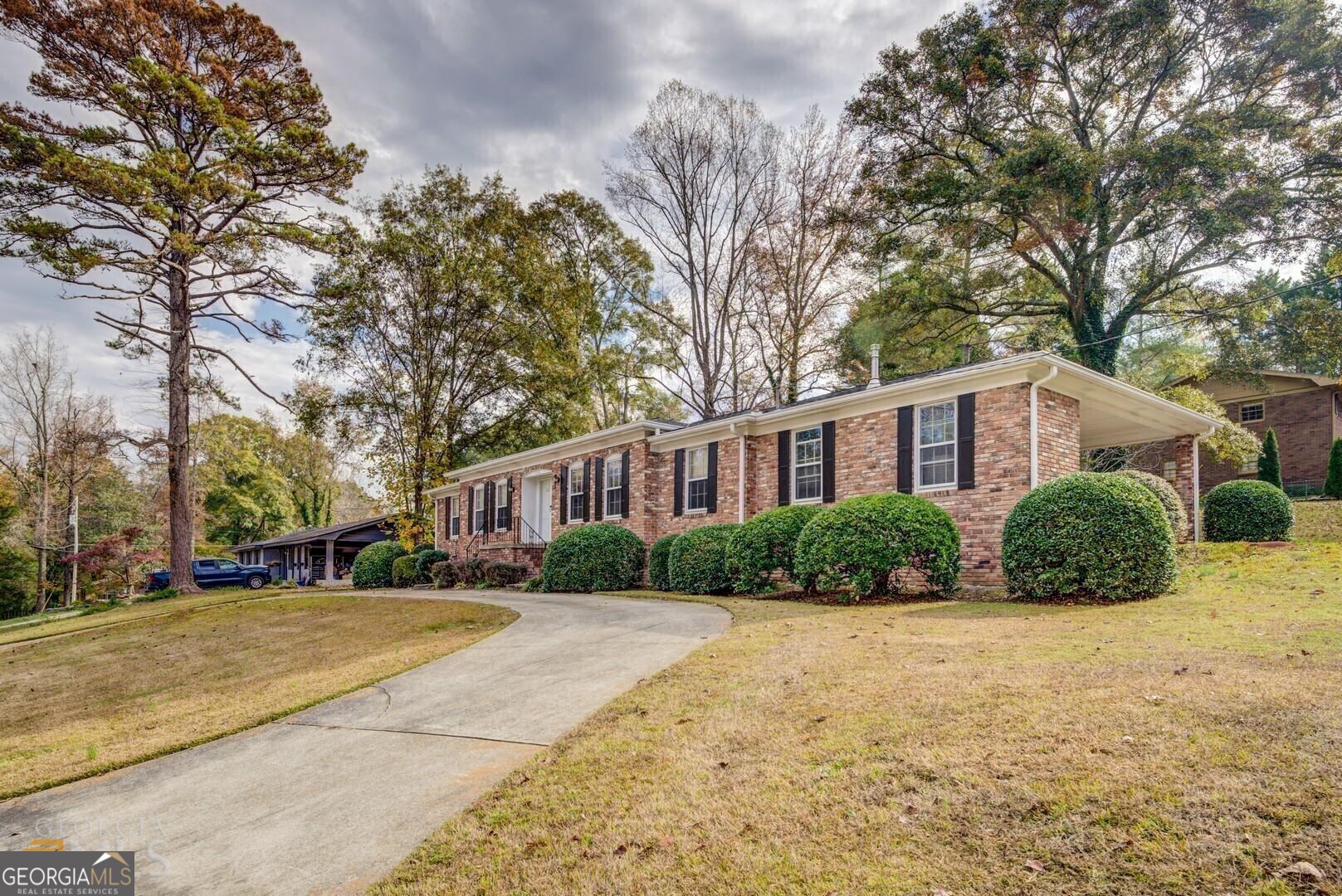 7111 Indian Creek Circle Sw Property Photo 1