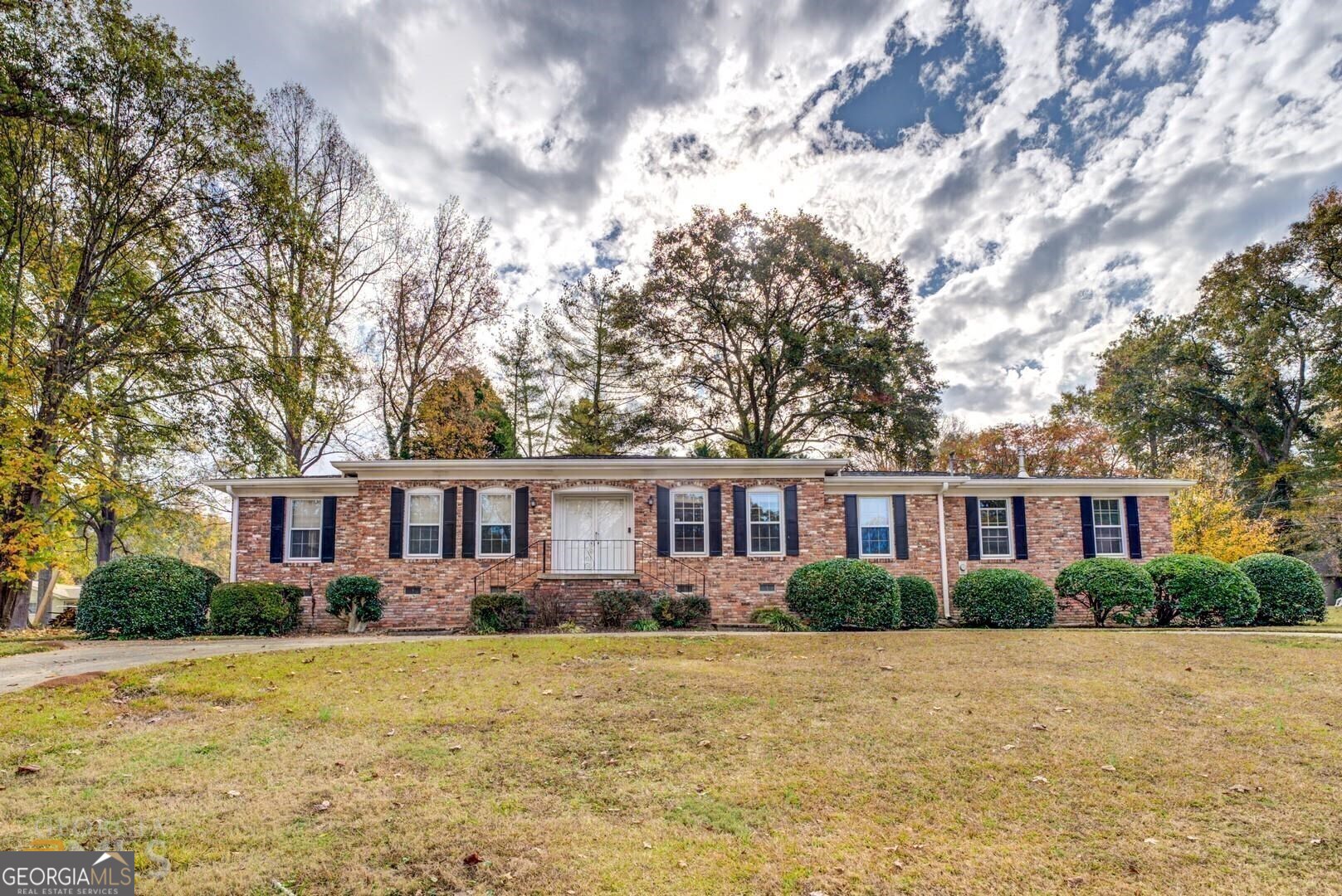 7111 Indian Creek Circle Sw Property Photo 3
