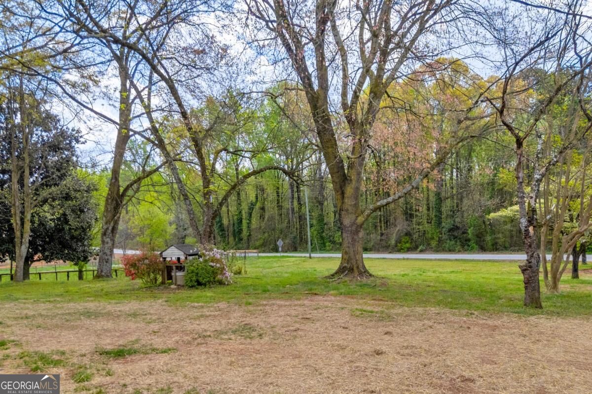 8606 Holly Springs Road Property Photo 26
