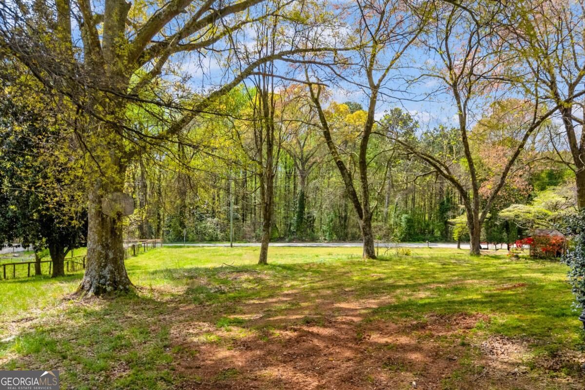 8606 Holly Springs Road Property Photo 27