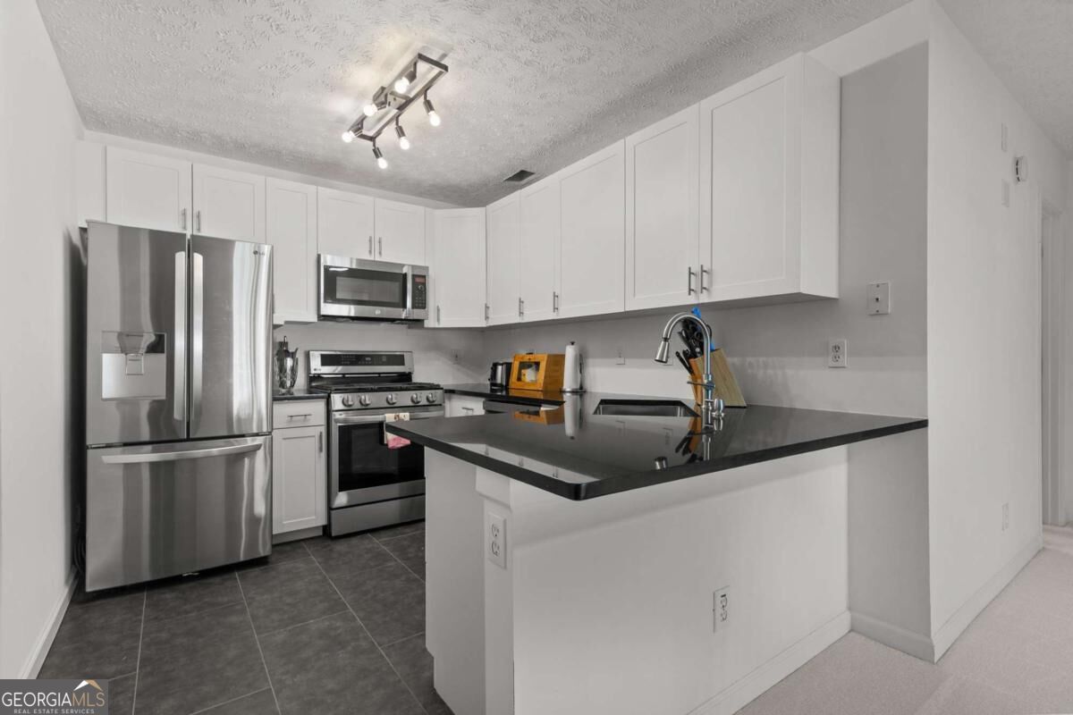 3692 Avensong Village Circle Property Photo 3