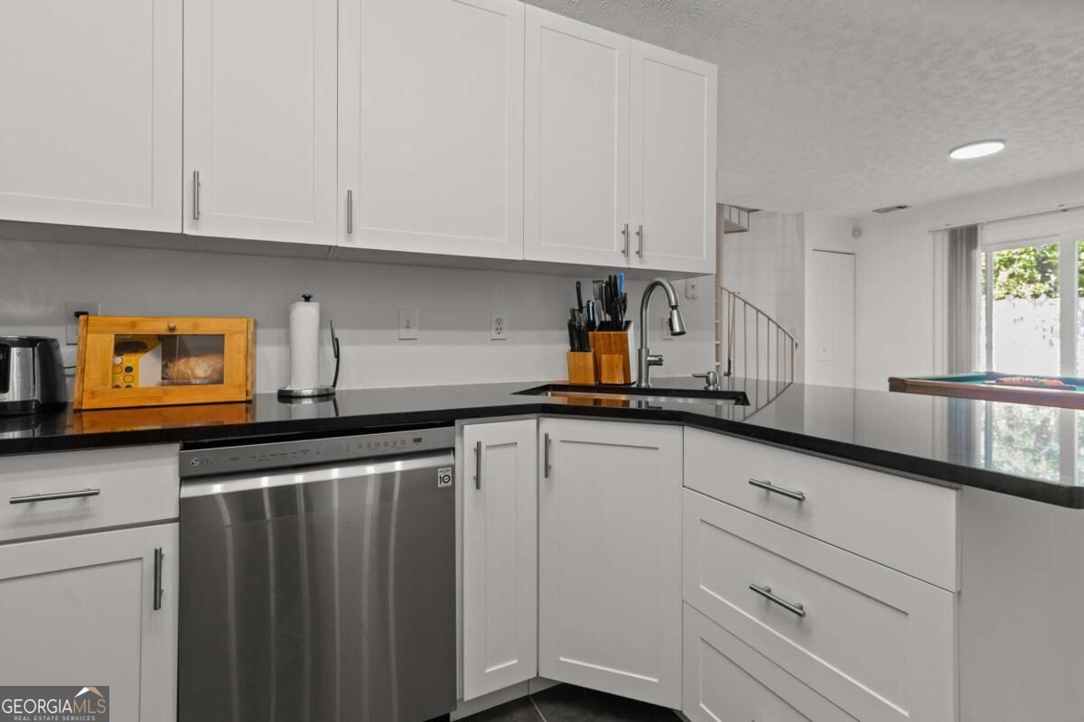 3692 Avensong Village Circle Property Photo 4