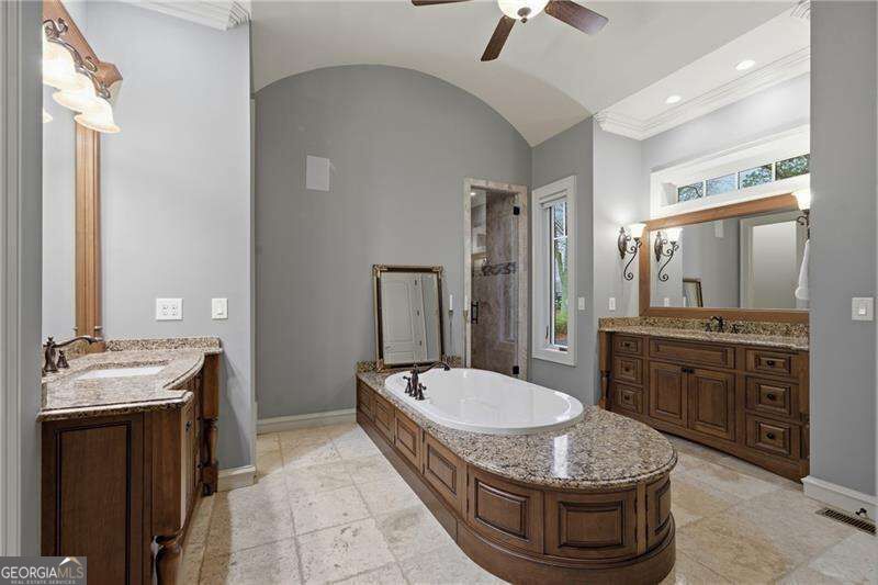 210 Etowah Landing Property Photo 15
