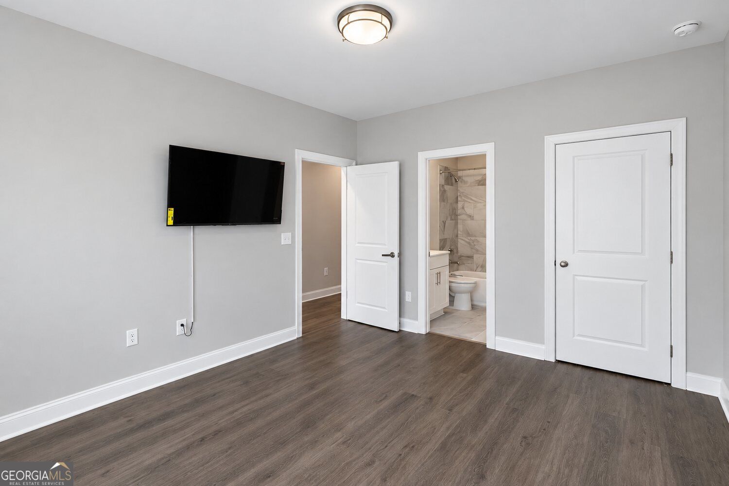 1375 Walking Way Property Photo 7