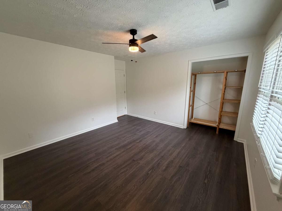 190 Timber Oak Cove Property Photo 19