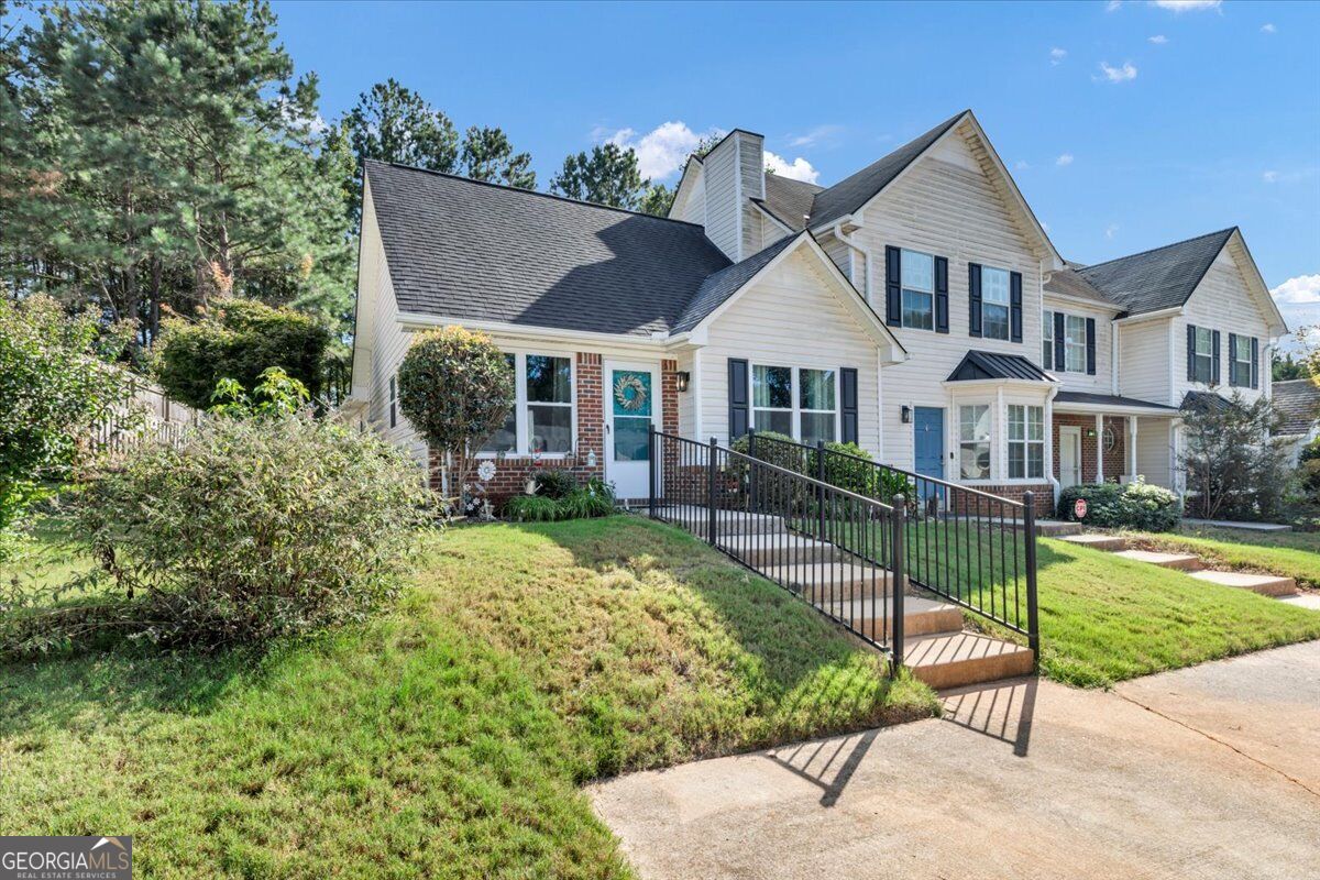 137 Gentle Breeze Court Property Photo 3