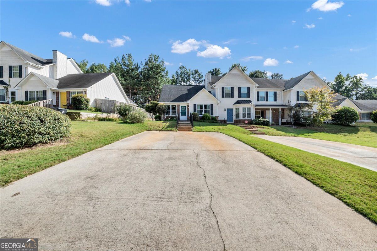 137 Gentle Breeze Court Property Photo 4