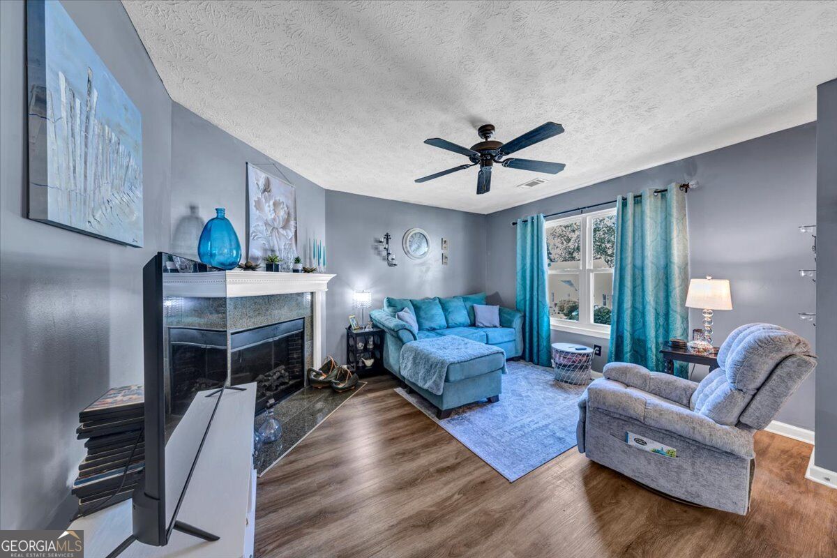 137 Gentle Breeze Court Property Photo 8