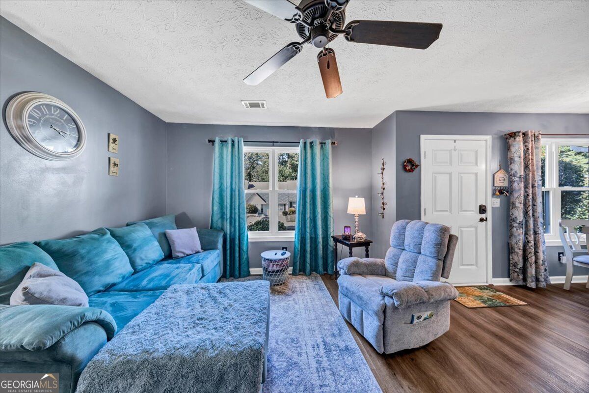 137 Gentle Breeze Court Property Photo 9