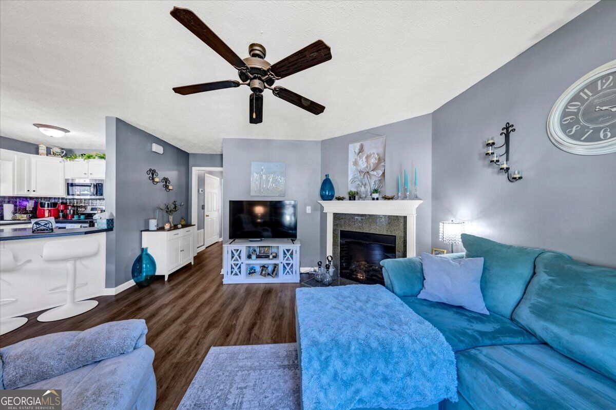 137 Gentle Breeze Court Property Photo 10